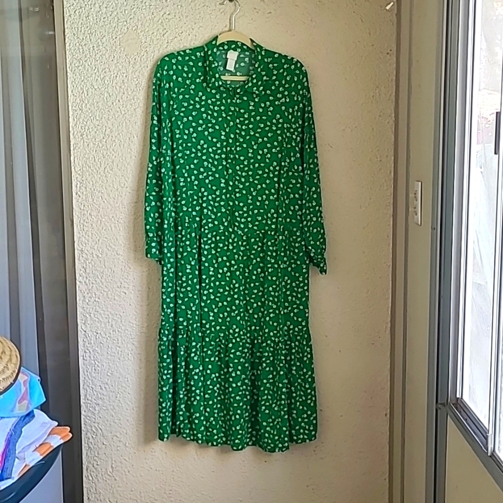 Kelly green layered dress. XL